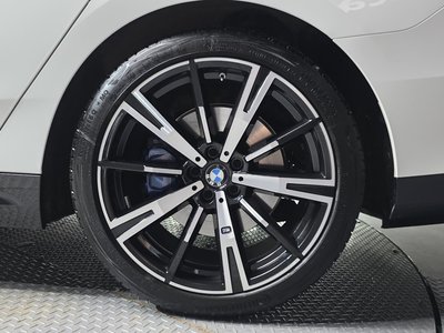 BMW 5 SERIES - 8