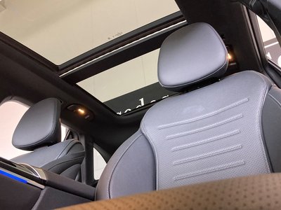 MERCEDES-BENZ GLC - 10