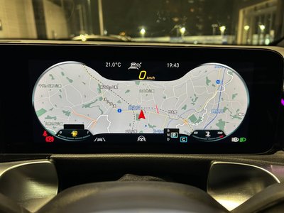 2023 Mercedes-BENZ GLB 缩略图 18