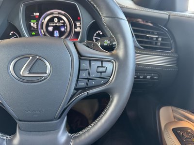2021 Lexus LS thumbnail 21