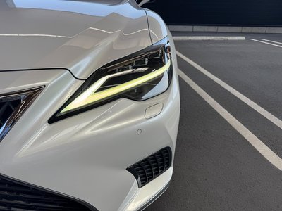 2021 Lexus LS photo 3