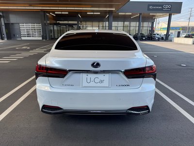 2021 Lexus LS photo 6