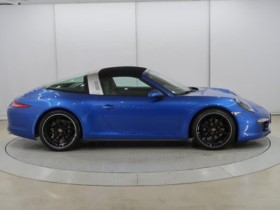 صورة 9 لـ 2015 Porsche 911