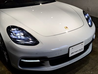 PORSCHE PANAMERA - 5
