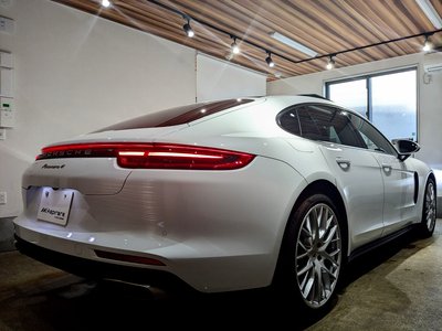 PORSCHE PANAMERA - 10