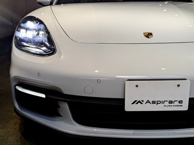 PORSCHE PANAMERA - 4