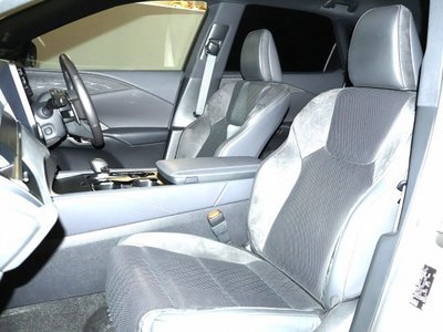 صورة مصغرة 5 لـ 2023 Lexus RX