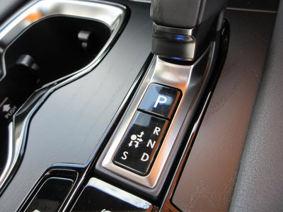 صورة مصغرة 32 لـ 2023 Lexus RX