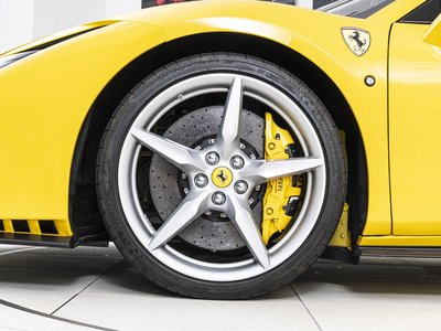 صورة 14 لـ 2020 Ferrari F8 SPIDER