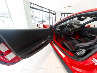 صورة 8 لـ 2017 Ferrari 488 GTB