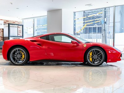 صورة 16 لـ 2017 Ferrari 488 GTB