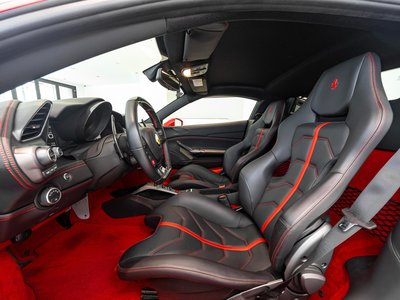 صورة 4 لـ 2017 Ferrari 488 GTB