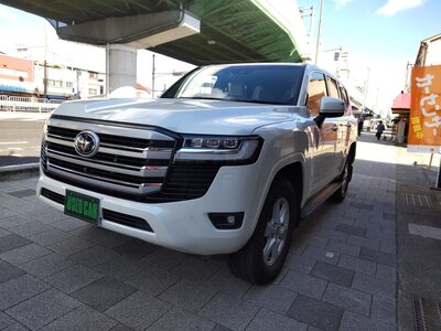 TOYOTA LAND CRUISER 300