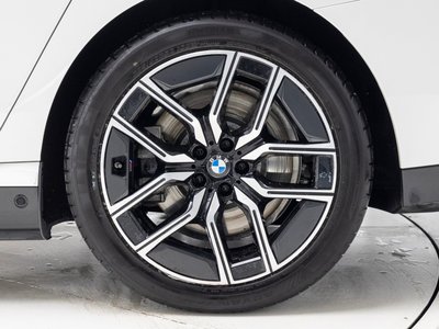 BMW I7 - 6