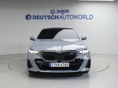 2024 BMW 5 SERIES — фото 2