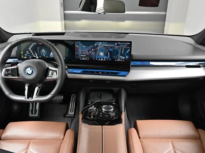 2024 BMW 5 SERIES — фото 7
