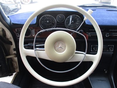 1972 Mercedes-BENZ MEDIUM-CLASS 照片 32