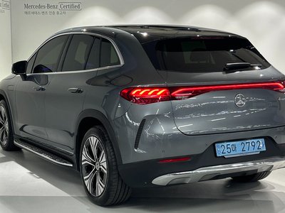 MERCEDES-BENZ EQE - 7