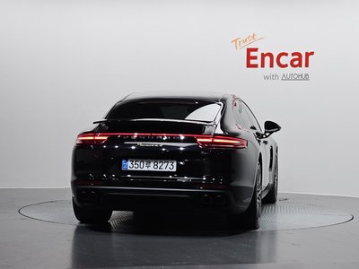 PORSCHE PANAMERA - 3