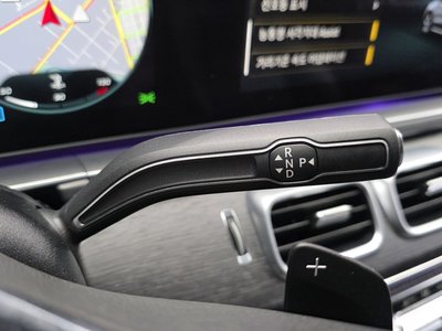 MERCEDES-BENZ GLS - 9