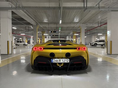 FERRARI SF90 SPIDER - 4