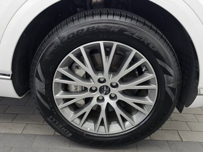 صورة 8 لـ 2024 Genesis GV80