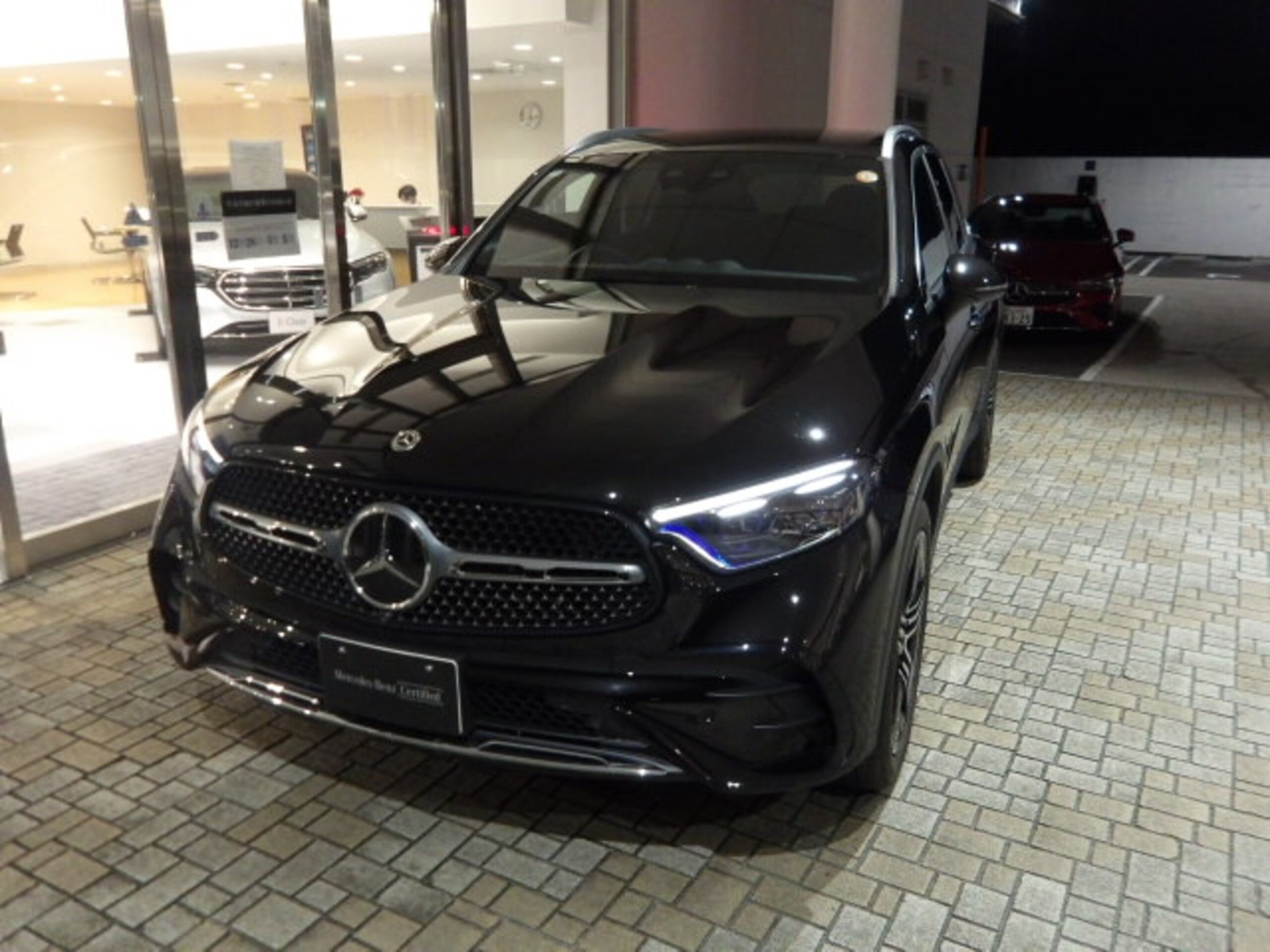 MERCEDES-BENZ GLC - View 1