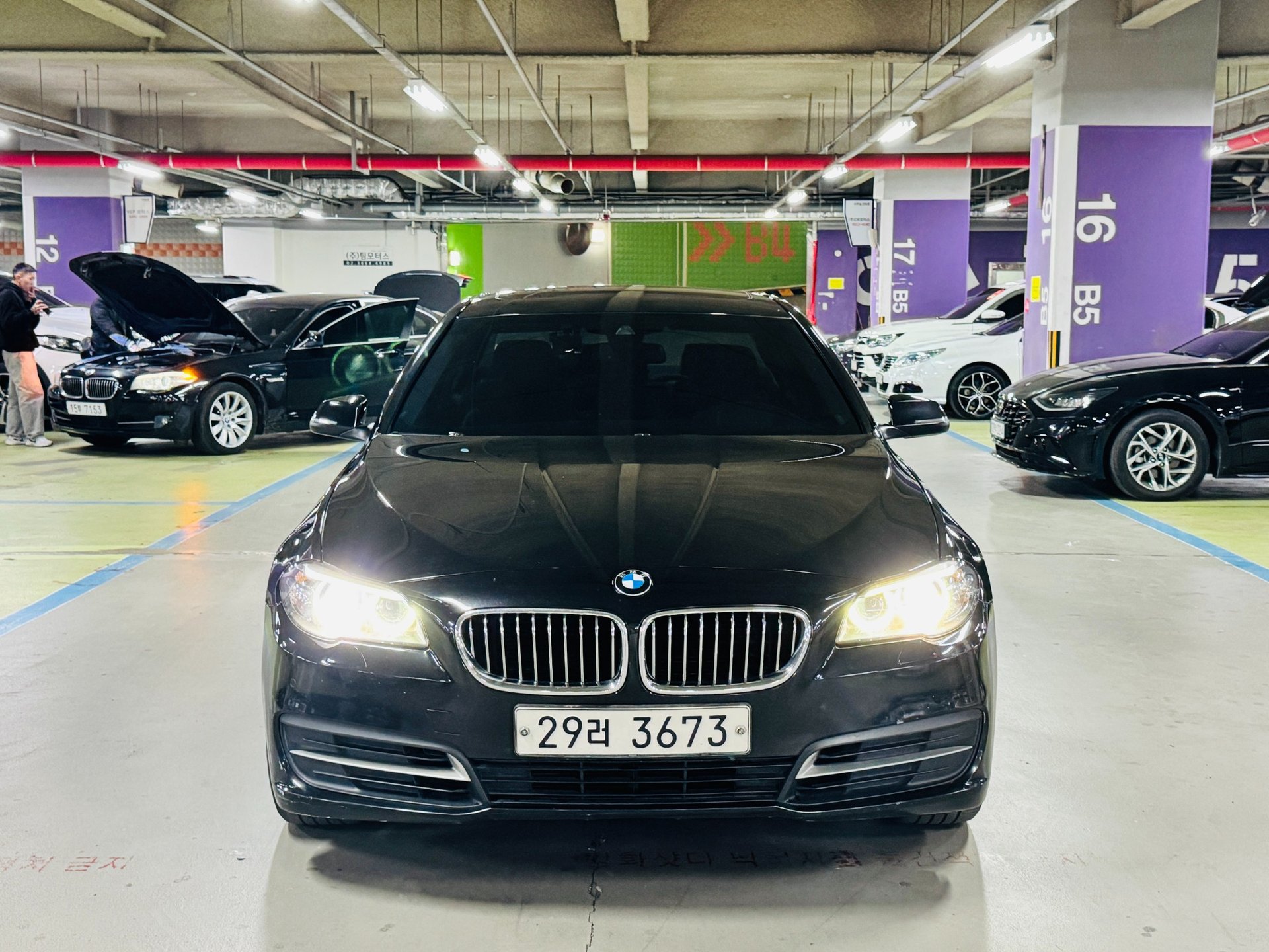 BMW 5 SERIES - View 1