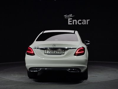 MERCEDES-BENZ C-CLASS - 4