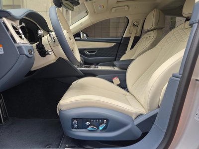 صورة 2 لـ 2025 Bentley FLYING SPUR