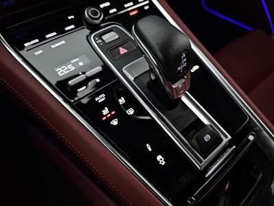 PORSCHE PANAMERA - 9