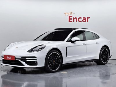 PORSCHE PANAMERA - 1