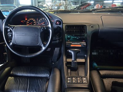 صورة 9 لـ 1992 Porsche 928