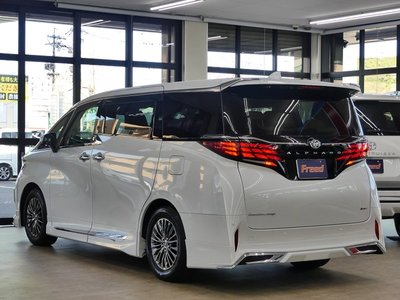 TOYOTA ALPHARD - 2