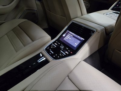 2020 Porsche PANAMERA 缩略图 16