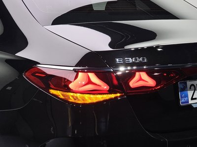 MERCEDES-BENZ E-CLASS - 10