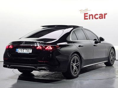 MERCEDES-BENZ E-CLASS - 4