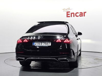 MERCEDES-BENZ E-CLASS - 3