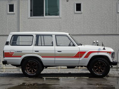 TOYOTA LAND CRUISER 60 - 5