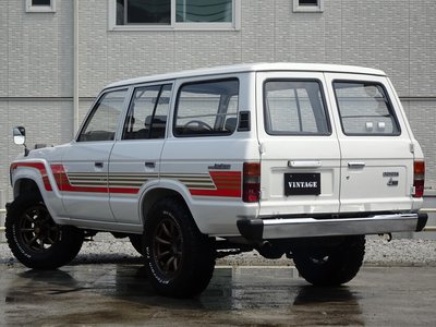 TOYOTA LAND CRUISER 60 - 8