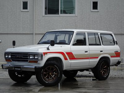 TOYOTA LAND CRUISER 60 - 2