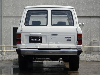 TOYOTA LAND CRUISER 60 - 10