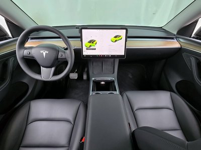 TESLA MODEL Y - 4