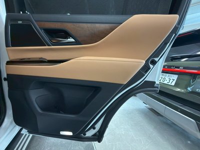 صورة مصغرة 53 لـ 2025 Lexus LX