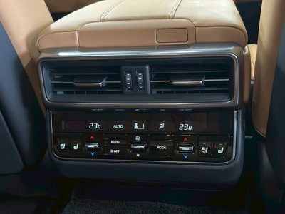 صورة مصغرة 47 لـ 2025 Lexus LX