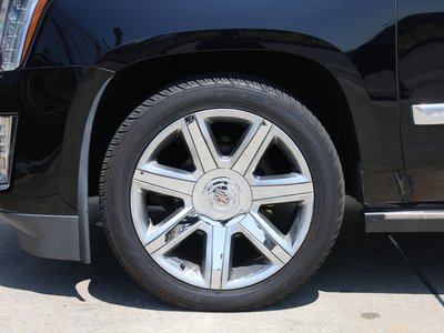 CADILLAC ESCALADE - 4