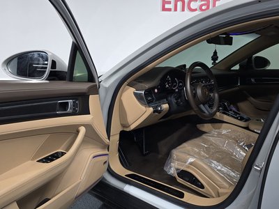 PORSCHE PANAMERA - 10