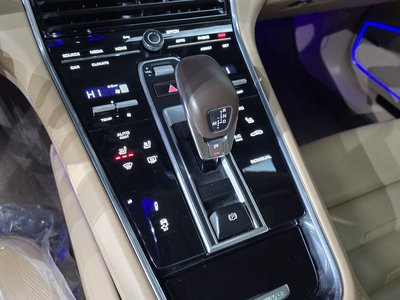 PORSCHE PANAMERA - 9