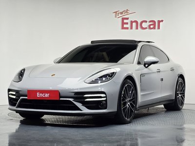 PORSCHE PANAMERA - 1