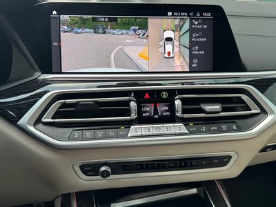 2021 BMW X7 — миниатюра 19